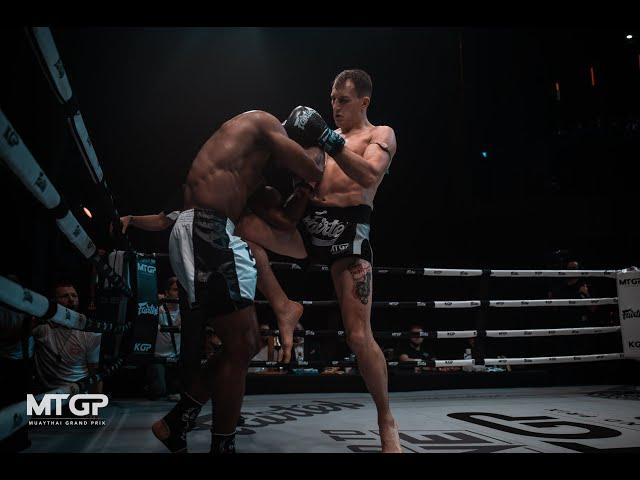 Karl Beck vs Leon Jason // MTGP x Road to ONE: London Indigo o2 // 12 Nov 2022