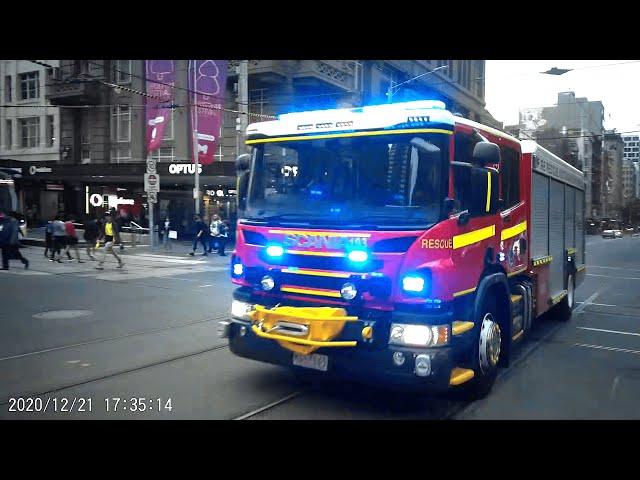 Fire Truck Responding Heavy Rescue 25 Metropolitan Fire Brigade (MFB) Melbourne Australia