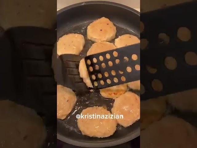 Приготовим на ЗАВТРАК сочные нежные и вкусные куриные ОЛАДУШКИ за 15 минут! Дети будут в восторге