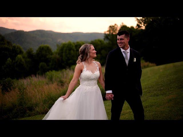 Hannah + Erik's June Wedding at Sugar Hollow Retreat