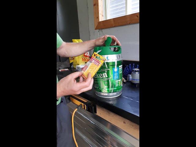 the right way to reused the heineken keg. Réutiliser votre baril de Heineken