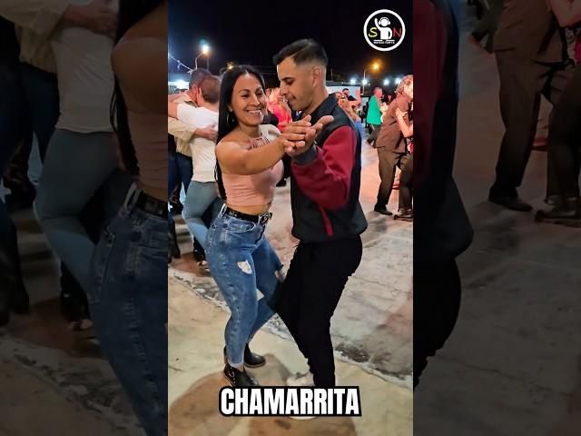 Así se baila la #chamarrita  #viralshorts #viralreels #sonidonorte