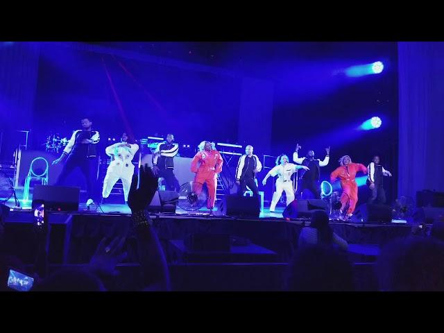 XSCAPE Dance Break Strip Down FUNNY  LIVE  REUNION Tour - INTRO Norfolk 2017