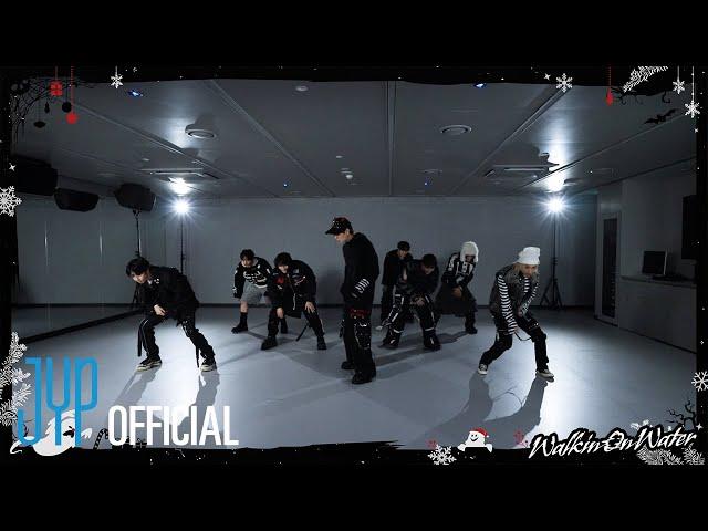 Stray Kids "Walkin On Water" Dance Practice Video (Holiday Ver.)