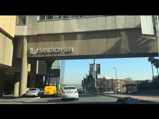 Driving through the Rich and Famous Sandton,South Africa