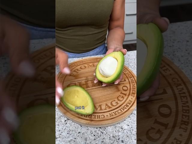Italians vs mozzarella AVOCADO