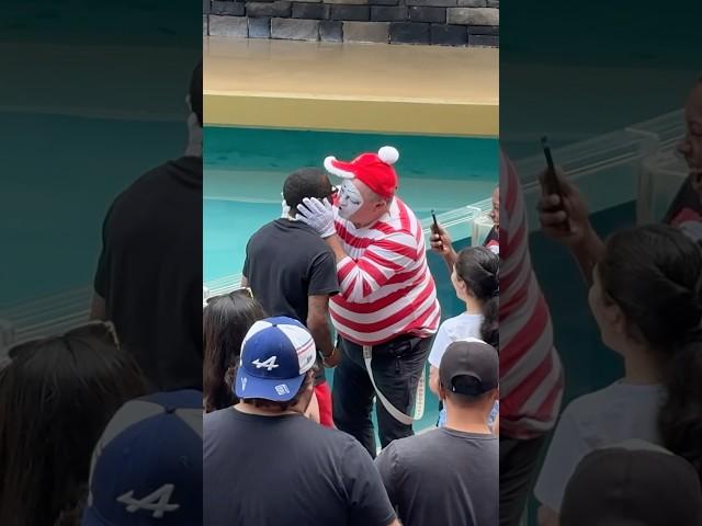 Cant miss the end 🫶 Cool style  Tom mime seaworld #seaworldmime #funny #viralvideo #comedy #fun