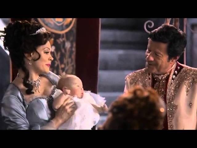 Once Upon A Time 2x16 "The Miller's Daughter" Princess Cora presents Baby Regina to the Kingdom