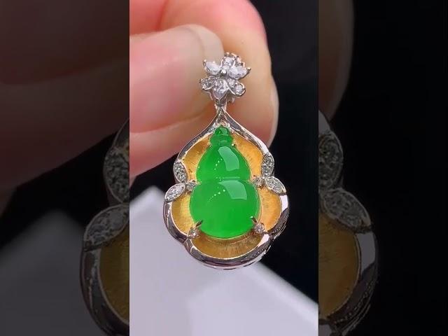 藏品级，你值得拥有！利利翡翠wechat/Line:lilifcsh  #翡翠 #jewelry #玉 #珠寶  #翡翠直播 #crystals #玉石 #gemstone#美国#新加坡#香港