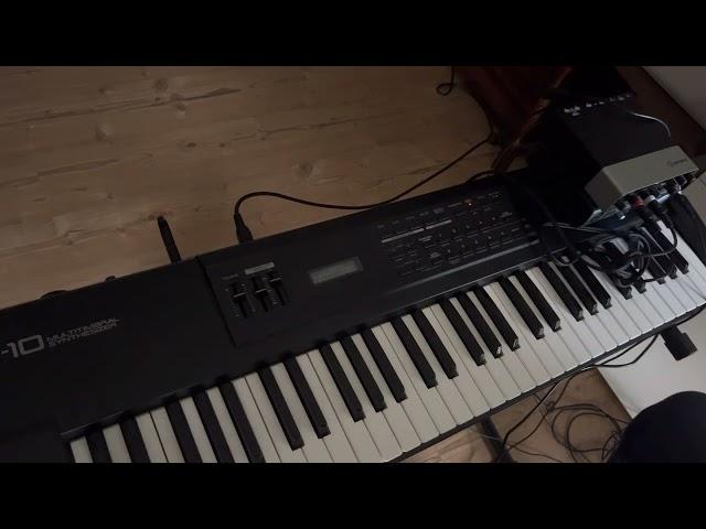 Roland Xp 10 Sound Blinding Lights- The Weeknd Cover Session Jam/I like the song no mixing No master