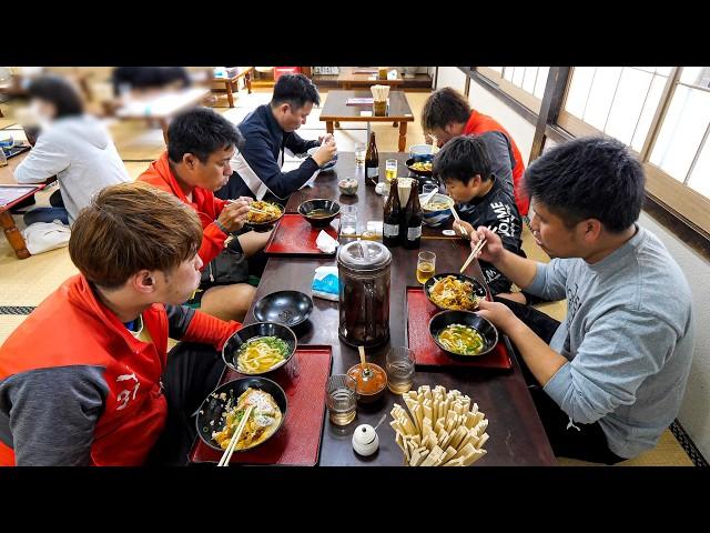 The Hungry Men and great Katsudon!Fukuoka's huge Udon Restaurant Meets the People.