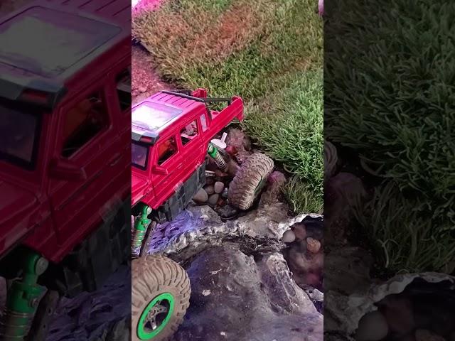 uphill climbing || #rcuniverse #rockcrawler #rctruck