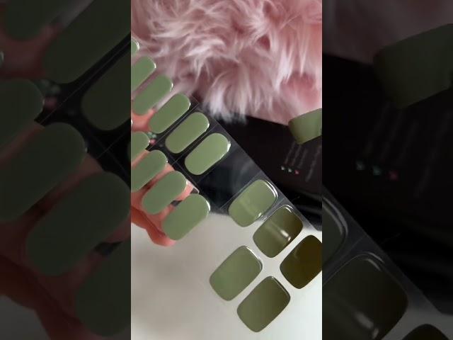 loves  Army Green | Gel Nail Stickers