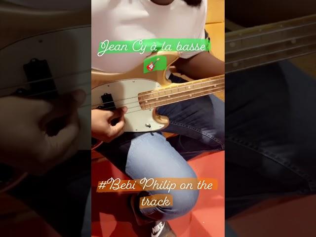 #JeanCy à la basse  et @BebiPhilipofficiel #onthetrack  #vibrationuniverselle #toutlaisse