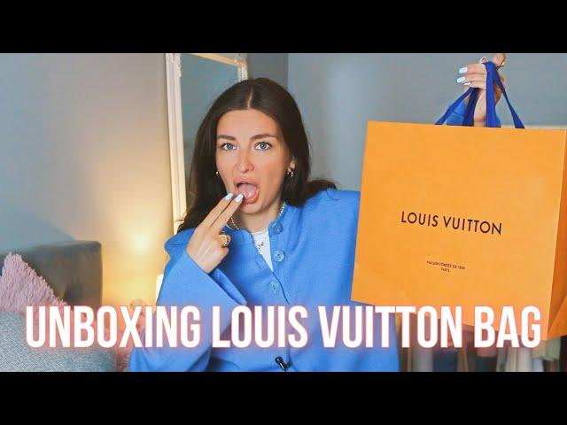 ПАРЕНЬ ПОДАРИЛ УЖАСНУЮ СУМКУ LOUIS VUITTON  ОНА УЖАСНАЯ