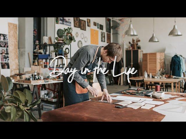 Day in the Life of a Leather Craftsman (Leather Crafting)