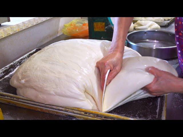 Amazing skill！The amazing speed of a donut-making MASTER / 令人驚嘆的技巧！超速甜甜圈大師, 甜甜圈蛋沙拉堡製作技能-Taiwan Food