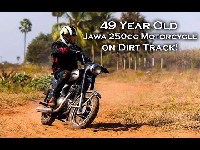 I took my 49 Year old JAWA to a Dirt Track!