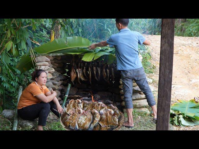 Drain the pond to get the fish, smoke it over the fire and sell it - Luu Linh Family