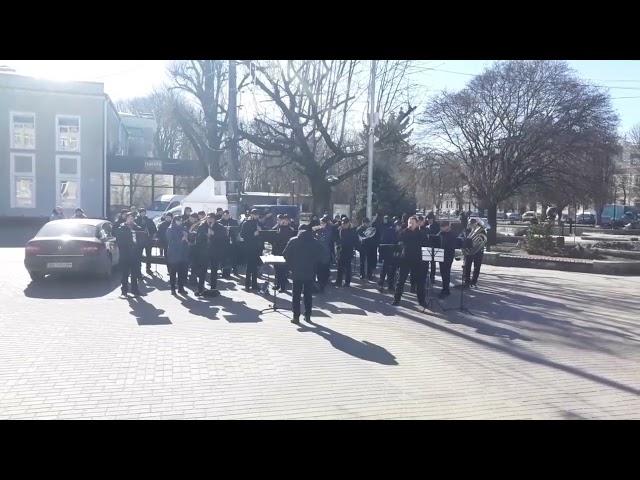 Патріотичний флешмоб оркестру в Хмельницькому