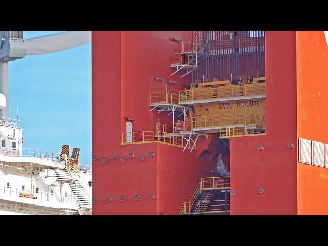 BIGGEST CRANE SHIP DEPART PORT OF ROTTERDAM - 4K SHIPSPOTTING NOVEMBER 2024