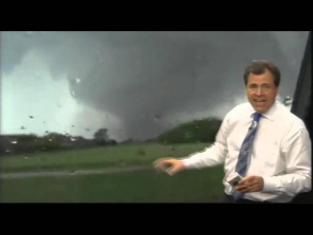 Moore, OK Deadly Tornado from KFOR live broadcast (May 20, 2013)