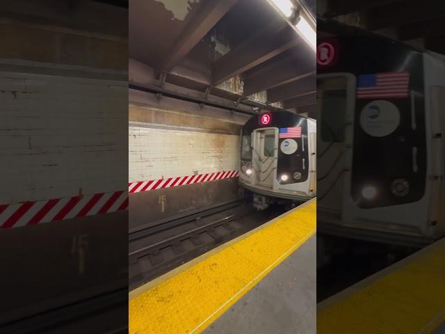 R train at 59 St /4 Av