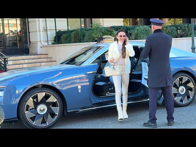 MONACO BILLIONAIRES GORGEOUS LADY GOES OUT OF ROLLS-ROLLS SPECTRE-CARSPOTTING@emmansvlogfr