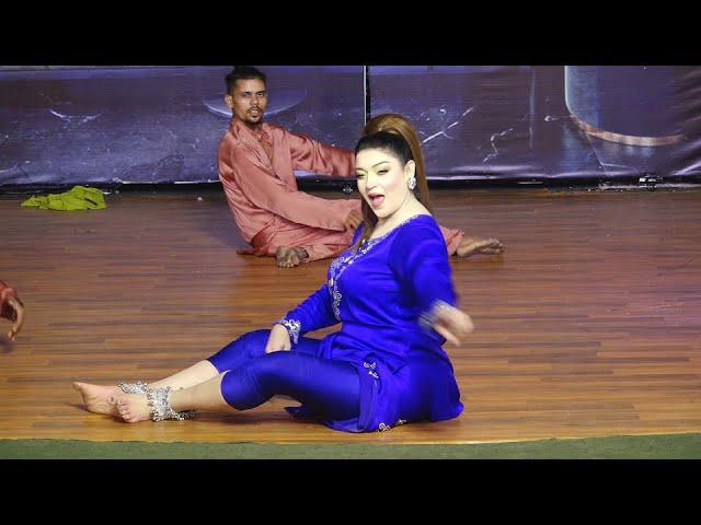 SEEMI KHAN STAGE DANCE - TERE JAI GABRU VE PUNJABI SONG, BEAUTIFUL PERFORMANCE #NaseeboLal