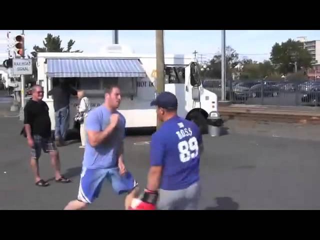 How To Win A Street Fight WIth Head Movement, Learn Simple (But Awesome) Street Fighting Techniques