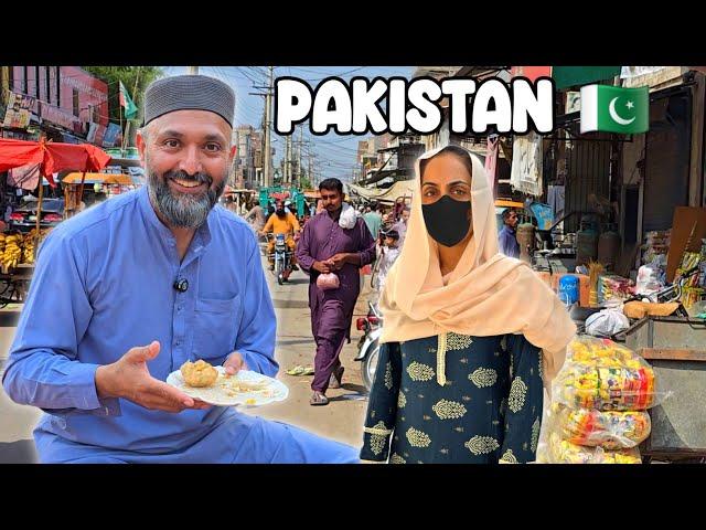 Trying Famous Pakistani Street Food | Meeting 105 years old Baba ji | Morning Walk with Wife