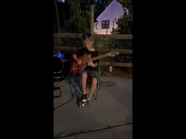 Sweet child o mine by Guns and roses played by 10 year old open mic. #guitarist #music