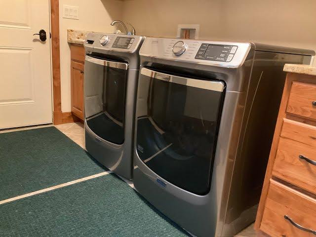 The New Maytag 8630 Front Load Washer & Dryer - Installation & Wash!