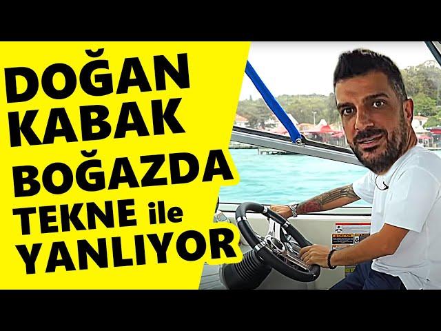 DOĞAN KABAK İstanbul Boğazında Tekne ile Yanlıyor