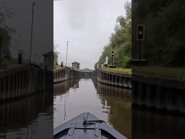 Narrowboating on the River Don  #narrowboat #RiverDon