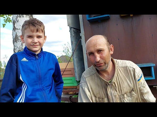 Работа с пчёлами в конце апреля. 27.04.2022