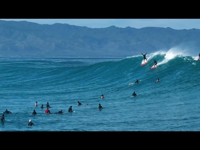 Riding MOUNTAINS @ Pipeline | 2nd and 3rd Reef sets