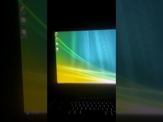 Windows 10 22H2 transformed into Windows Vista. (from guide by MrAmayosken)