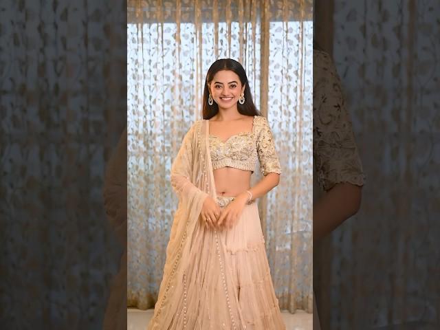 Haan ke haan ?? ️ #hellyshah #transition #lehengalove