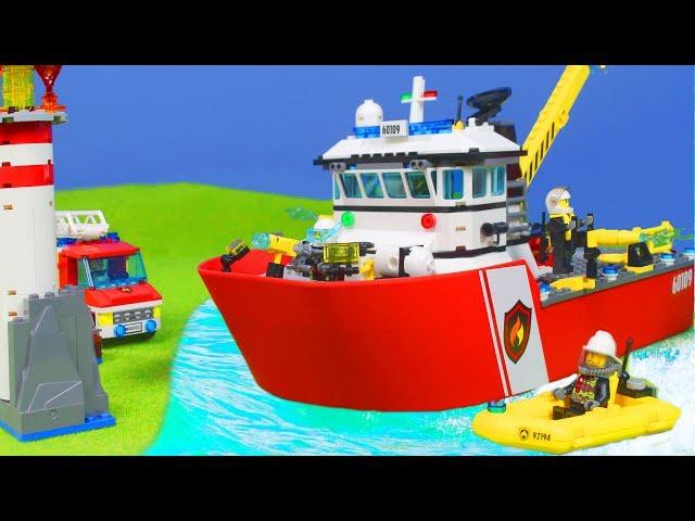 LEGO Feuerwehrmann mit Feuerwehrauto & Feuerwehr Boot für Kinder