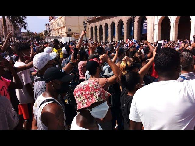 Estalló LA HABANA  El PUEBLO se Reune para hacerle FRENTE a DIAZ CANEL !! QUEREMOS LIBERTAD