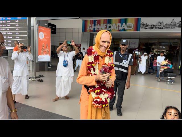 Sripada Bhakti Vikasa Swami Arrives In Ahmedabad, India