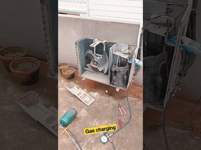 Daikin AC gas charging #shortsyoutube #video#daikinac @TheACEFamily @1serg23