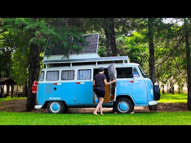 Assim é viver em uma KOMBI casa