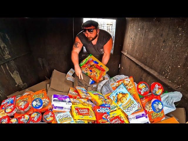 Dumpster Diving  For FREE FOOD This Dumpster Had The Goods