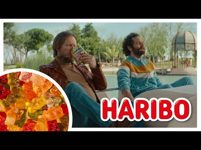 Voll goldbärig - HARIBO Goldbären auf dem Tretboot