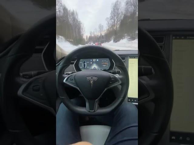 Tesla model s 2014 autopilot finland (eu)