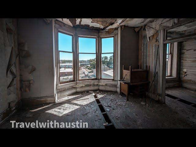 Exploring Abandoned Furniture Store & Apartments!