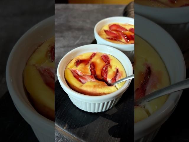 Нежнейшая творожная запеканка с клубникой - супер вкусный и быстрый завтрак