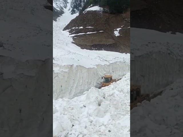 Heavy Glacier at Naran Road | Naran Kaghan Road latest updates | ناران